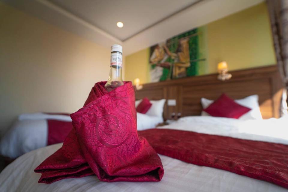 Hotel Royal Image Pokhara Dış mekan fotoğraf