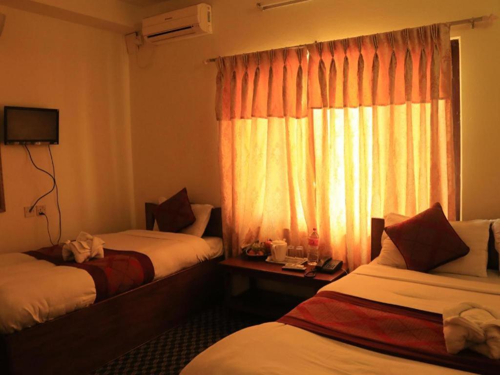 Hotel Royal Image Pokhara Dış mekan fotoğraf