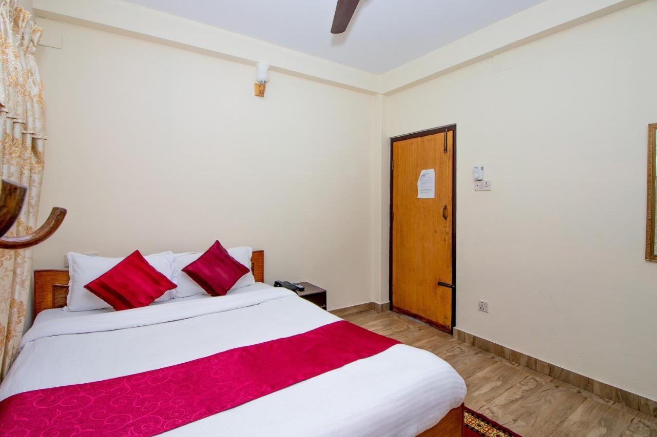 Hotel Royal Image Pokhara Dış mekan fotoğraf