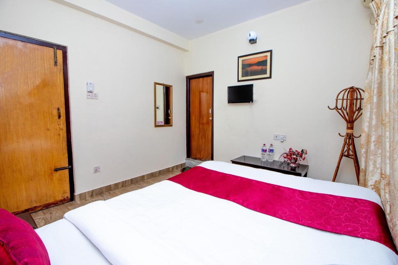 Hotel Royal Image Pokhara Dış mekan fotoğraf