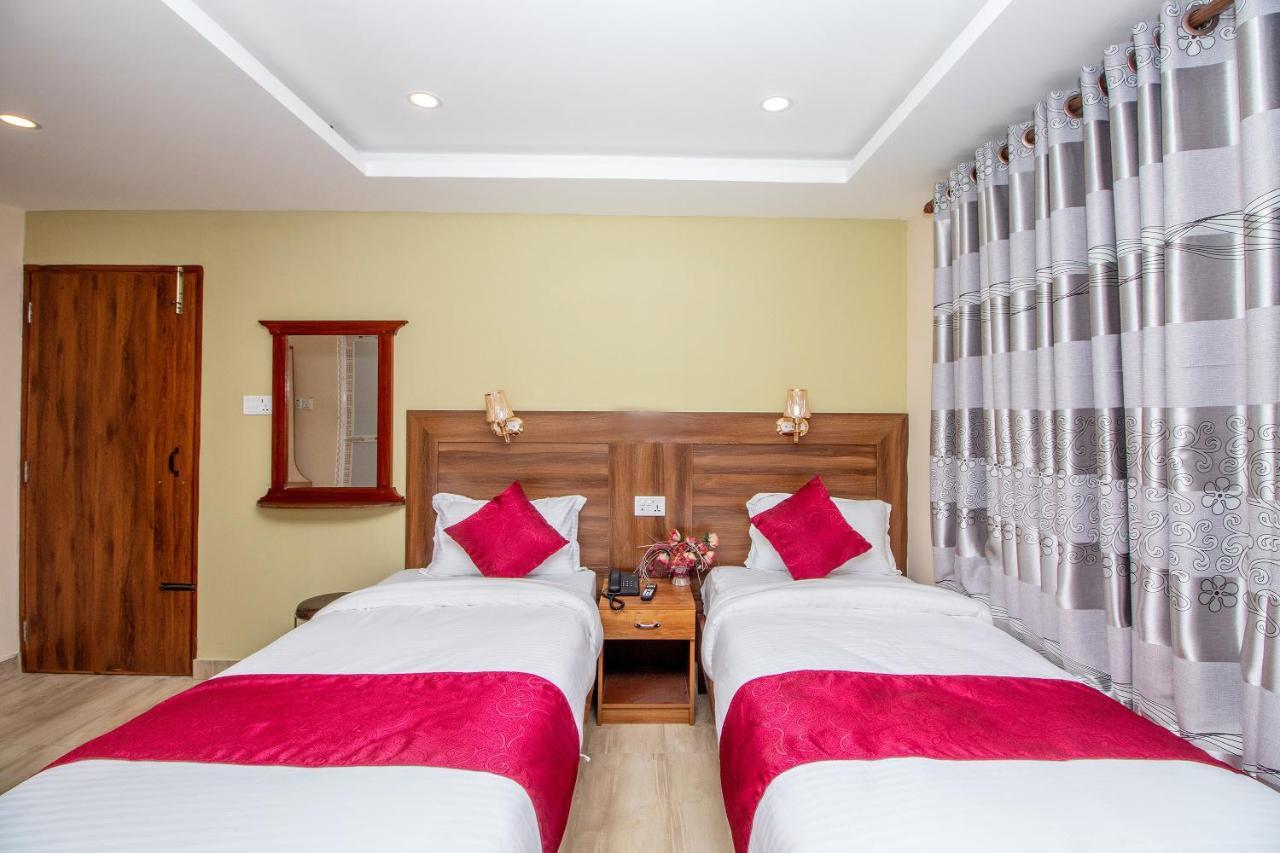 Hotel Royal Image Pokhara Dış mekan fotoğraf